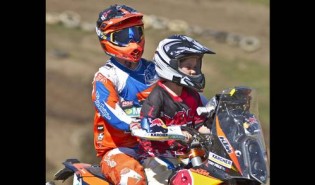 Australia’s number one off-road rider, Toby Price  together with a Challenge kid, enjoying the KTM Ride4Kids on Sunday, September 13 (Image JA Photography)