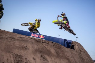 James Stewart  and Ken Roczen - Action