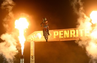 Lewis Woords wins SX2